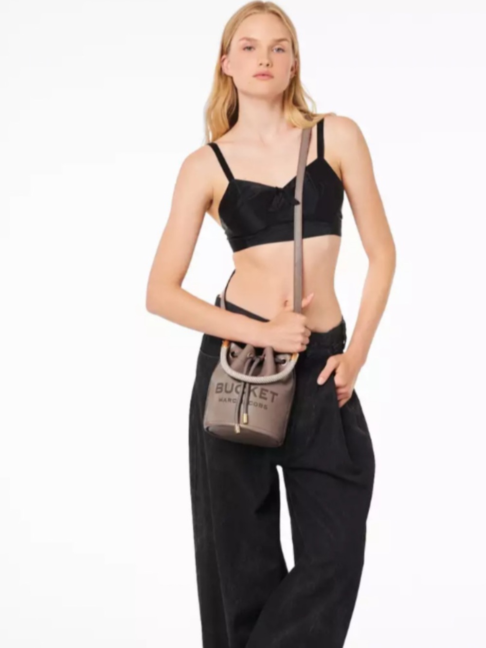 MARC JACOBS The Bucket Bag- Cement - Picture 15 of 16
